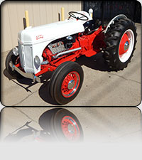 1952 Ford 8N Tractor V-8